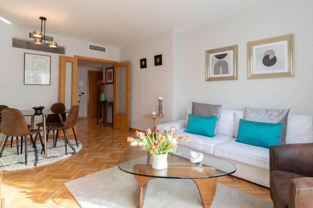 Vivienda Con Zona De Trabajo, Piscina Y Parking Apartment Madrid Ngoại thất bức ảnh