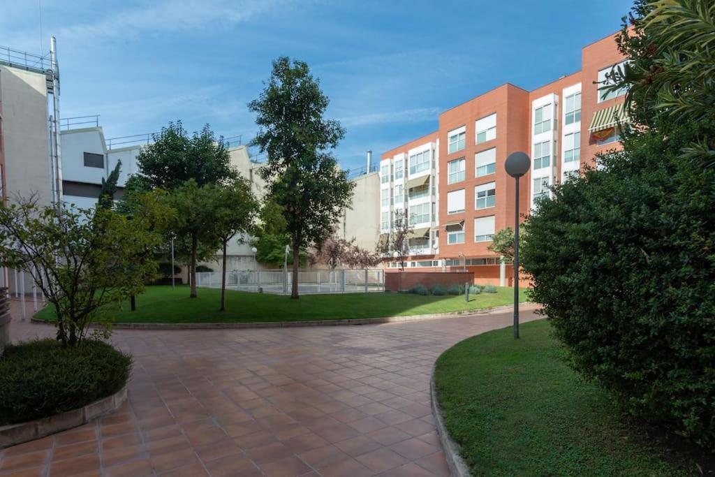 Vivienda Con Zona De Trabajo, Piscina Y Parking Apartment Madrid Ngoại thất bức ảnh