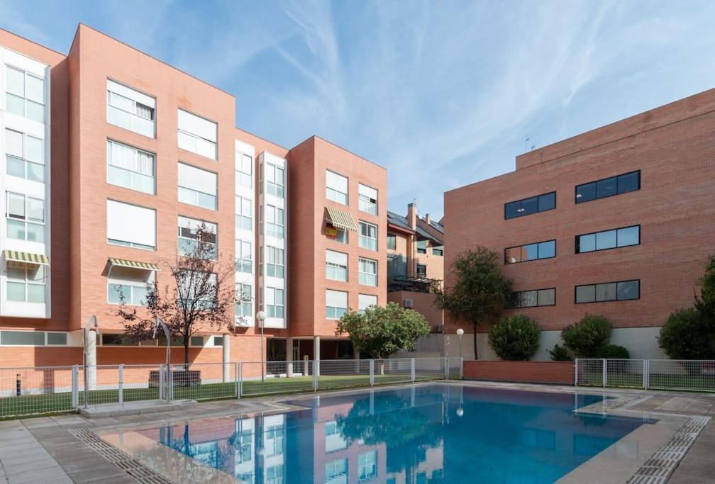 Vivienda Con Zona De Trabajo, Piscina Y Parking Apartment Madrid Ngoại thất bức ảnh